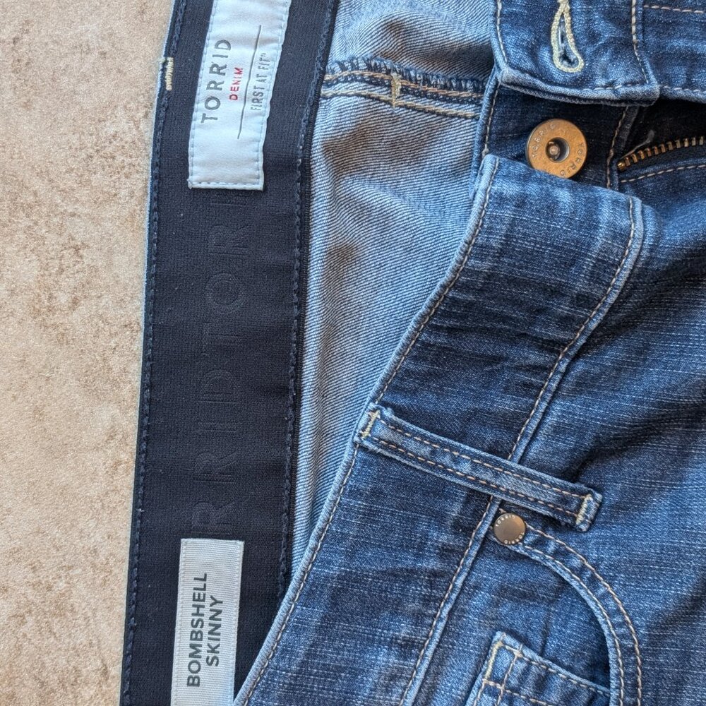 Torrid Bombshell Skinny Jeans - Picture 4 of 5